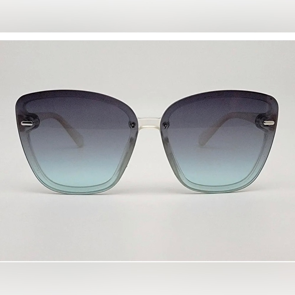 Vince Camuto VC907 Frost Clear Frame Grey to Green Lens Cat Eye Sunglasses (new)